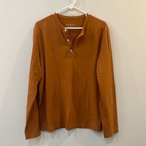 COPY - Everlane men’s Henley with hole